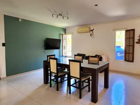 Casa en Venta con 4 cocheras