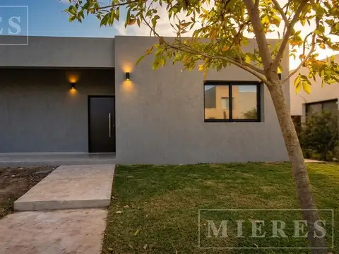Casa en venta en Santa Lucia, Pilar del Este