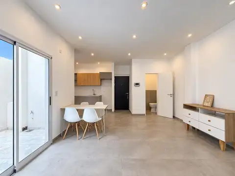 Depto Tipo Casa 3 ambientes con 2 baños