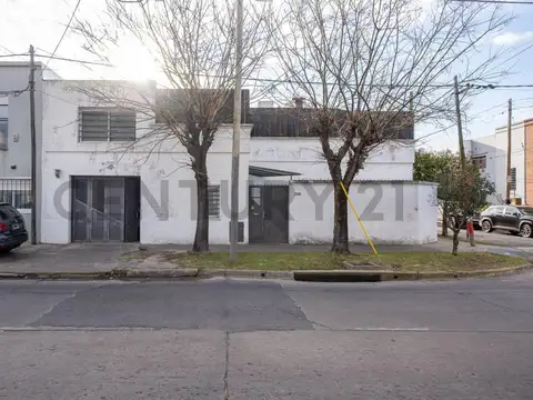 Calle 511 esq 8 , Piso 1