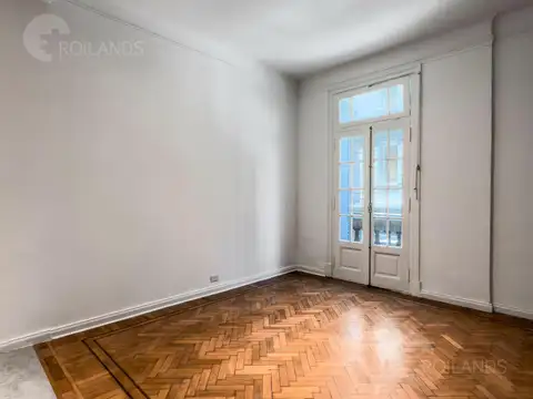 VENTA DEPARTAMENTO 3 AMBIENTES  RECICLADO C/ BALCÓN EN EL CENTRO