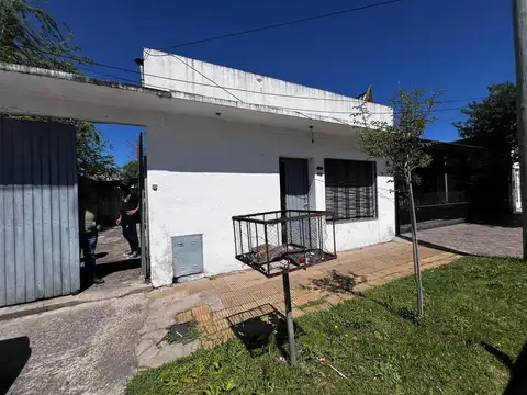VENDO CASA MORENO CENTRO LOTE DE 400MTS