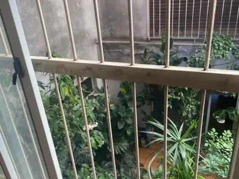 Depto 2 amb con balcon -luminoso -doble balcon- apto profesinal