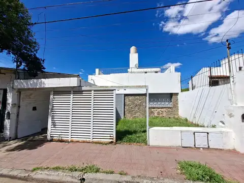 VENTA 2 CASAS O 3  IDEAL INVERSOR CRISOL SUR