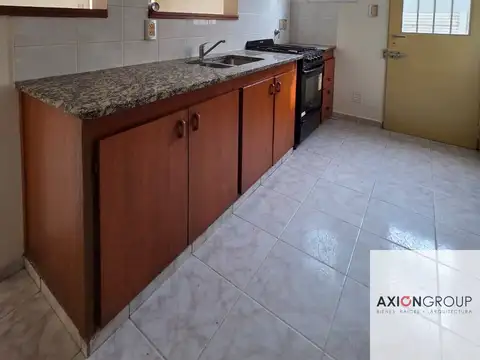 Casa en Alquiler con 1 cochera
