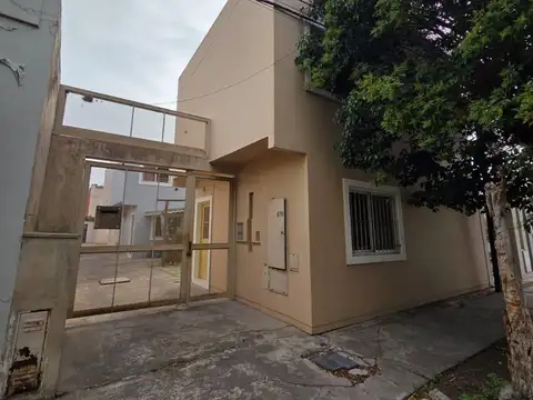Dúplex en alquiler de 2 dormitorios c/ cochera en La Plata