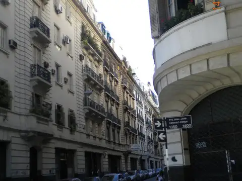 Piso de oficina en venta en PASAJE RIVAROLA