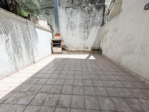 departamento tipo PH en PB con quincho, patio y parrilla 