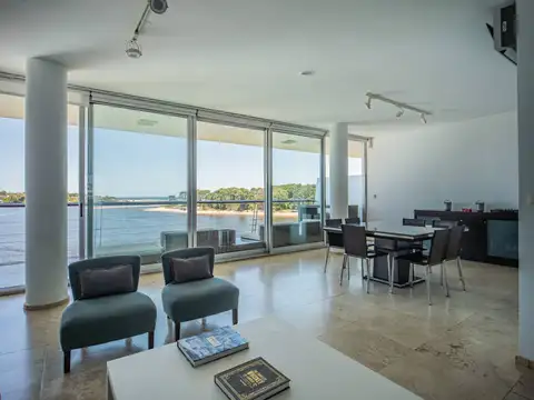 Departamento frente al mar en venta de 3 dormitorios en edificio Delamar, La Barra