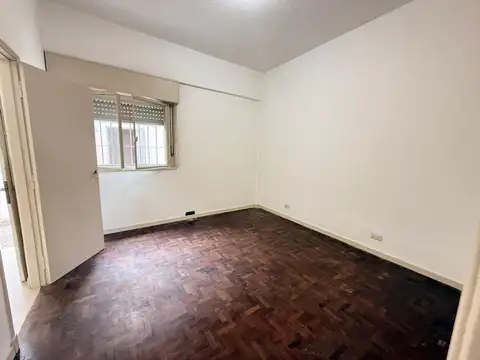 Muy lindo departamento 3 ambientes por escalera