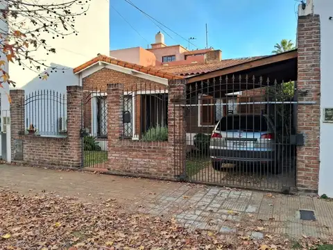 Chalet en Venta 4 ambientes Cochera Jardin Fondo Haedo Norte