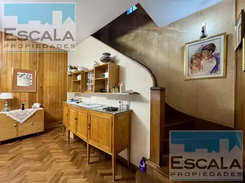 Casa 7 ambientes con 3 baños