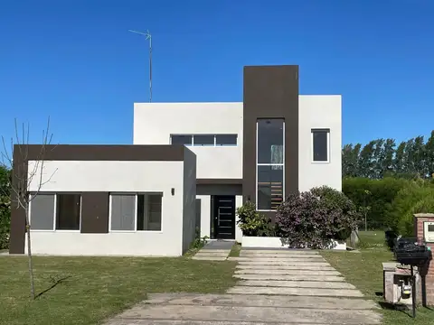 Casa en Venta  Barrio Santa Ines. Canning