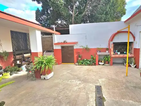 VENTA CASA + DPTO + GALPON MORENO PASO DEL REY