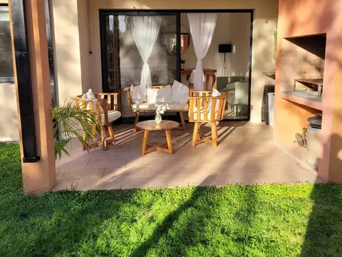 Departamento 3 amb con jardin en venta altos de la cañada