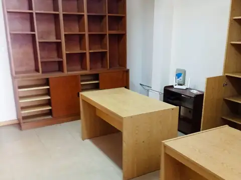 ALQUILER Oficina en Barrio Sur apta Profesionales 