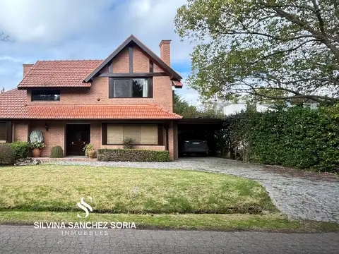 VENTA CASA 4 AMBIENTES EN COUNTRY CLUB LOS CARDALES
