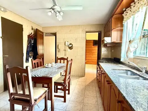 Departamento 4 ambientes con 2 baños