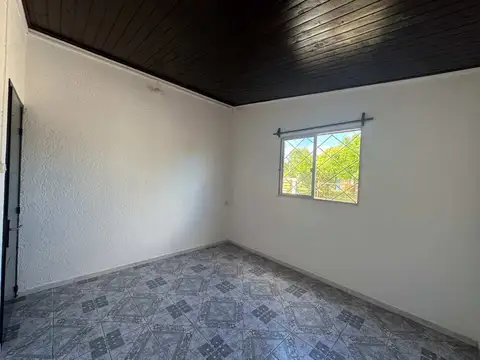Casa 2 ambientes con 1 baño