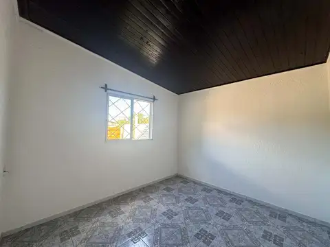 Casa en Alquiler con 1 cochera