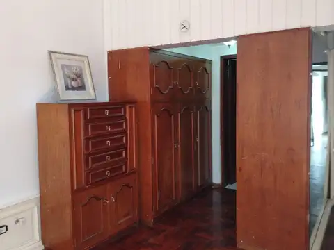 CASA EN VENTA EN PLENO CENTRO DE SAN MARTIN
