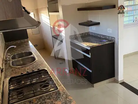 Venta de casa 6 Ambientes con Piscina- Barrancas de Iraola