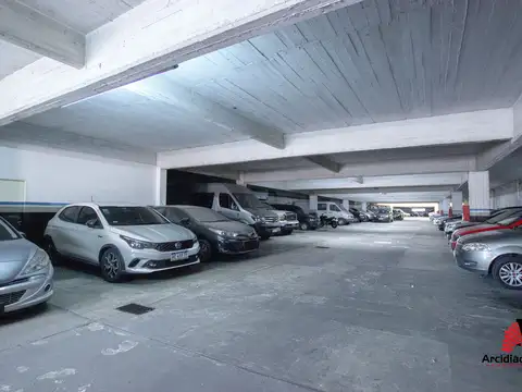 VENTA GARAGE/GALPON 2 PLANTAS CON HOTEL. CASTAÑARES 4700 VILLA LUGANO