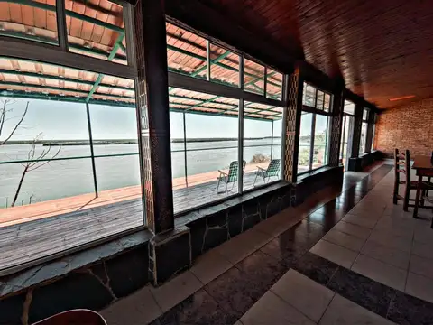 QUINTA EQUIPADA EN PTO. ALVEAR  EN VENTA 