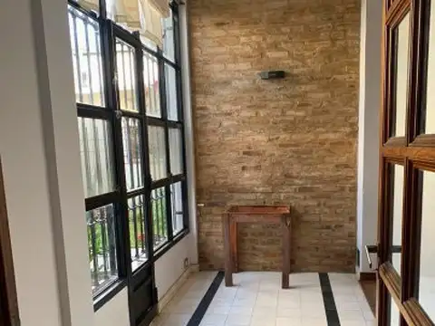 Castro Barros 176 , Piso No definido