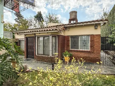 Casa 6 ambientes con 3 baños