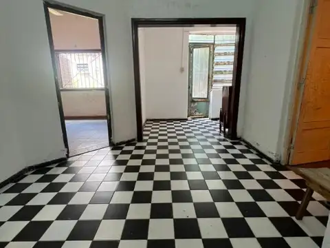 French 517 - Casa centrica de 5 ambientes