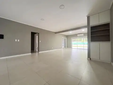 Casa en Venta en Francisco Alvarez, USD 153.000