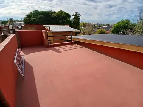 Depto Tipo Casa 2 ambientes con 1 baño