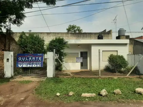 VENTA CASA PASO DEL REY A METROS UNIVERSIDAD DE MORENO - ESCRITURA -