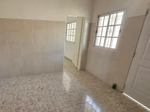 Depto Tipo Casa en Alquiler de 2 ambientes
