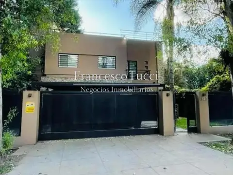 Casa en venta 6 ambiente Parque Leloir