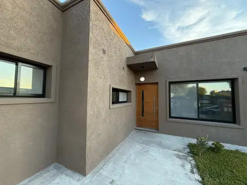 San Ramon, Pilar del Este 5500