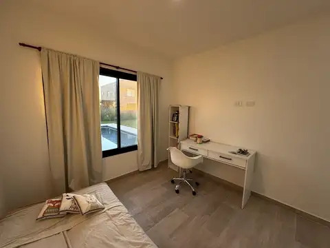 San Ramon, Pilar del Este 5500