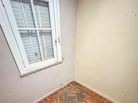 Avenida Carabobo 100, Piso 1