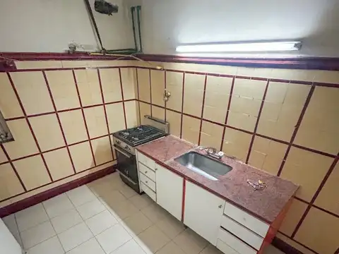 Depto Tipo Casa en Alquiler en Flores, $ 1.650.000