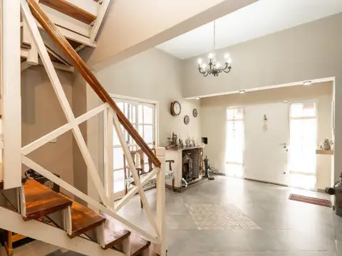 Depto Tipo Casa en Venta en Villa Lynch, USD 135.000