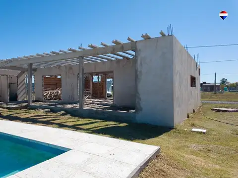VENTA LOTE DOBLE 600 M2 CON PILETA + OBRA AVANZADA