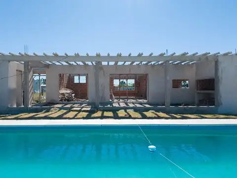 VENTA LOTE DOBLE 600 M2 CON PILETA + OBRA AVANZADA