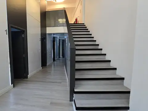 Av. Hipolito Irigoyen 400