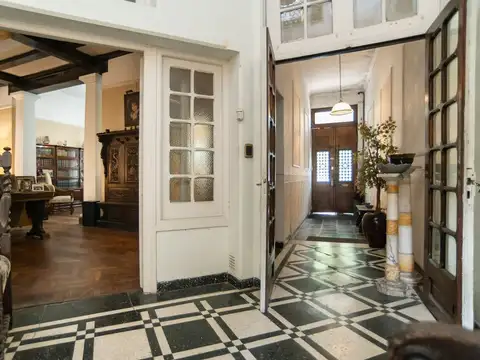 Casa 5 ambientes con 3 baños