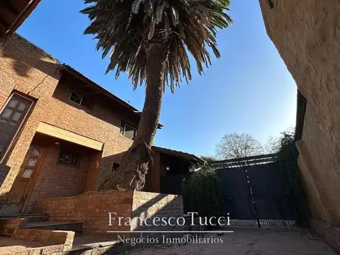 Casa 5 ambientes con 3 baños