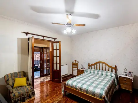 Casa 5 ambientes con 2 baños