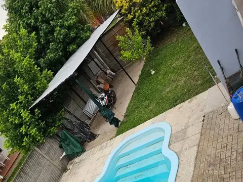 Casa 5 ambientes con 4 baños