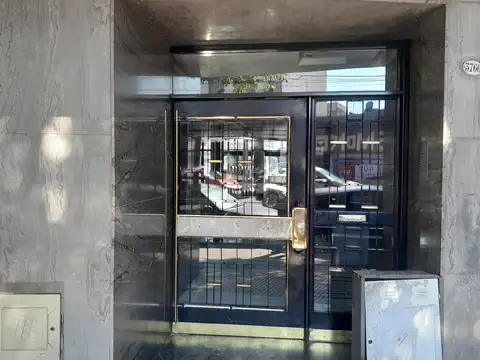 MUY LINDO SEMIPISO 4 AMBIENTES CONTRAFRENTE LUMINOSO