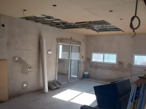 Casa en construcción oportunidad en Malvinas